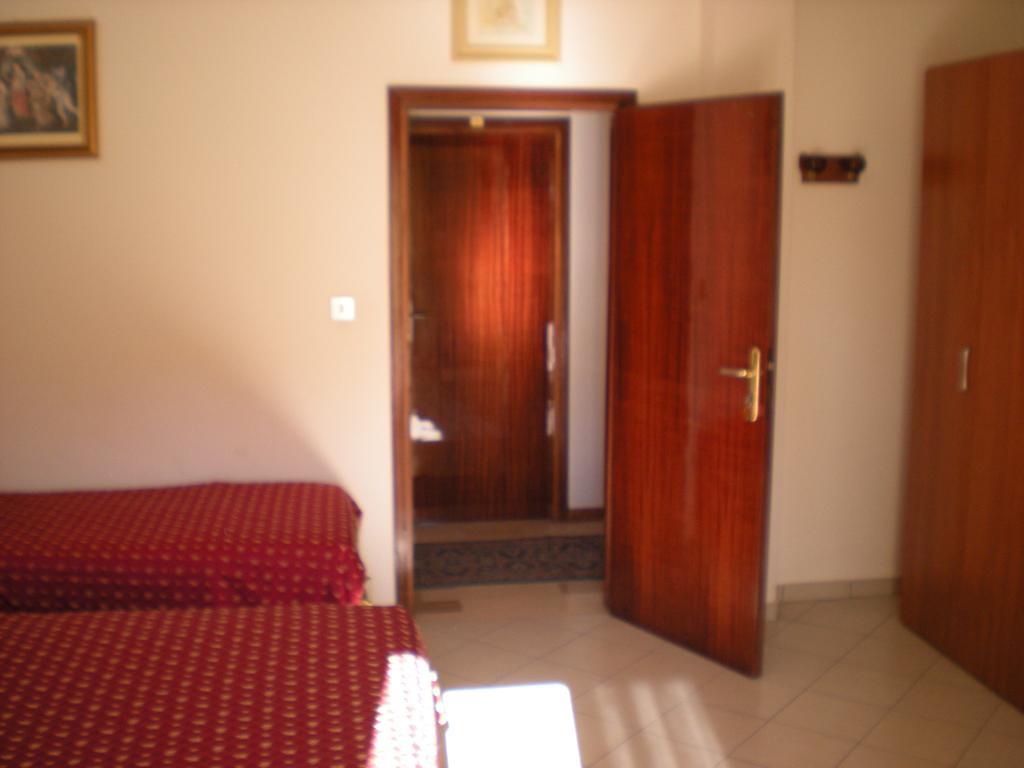Hotel Dinosauro 2*